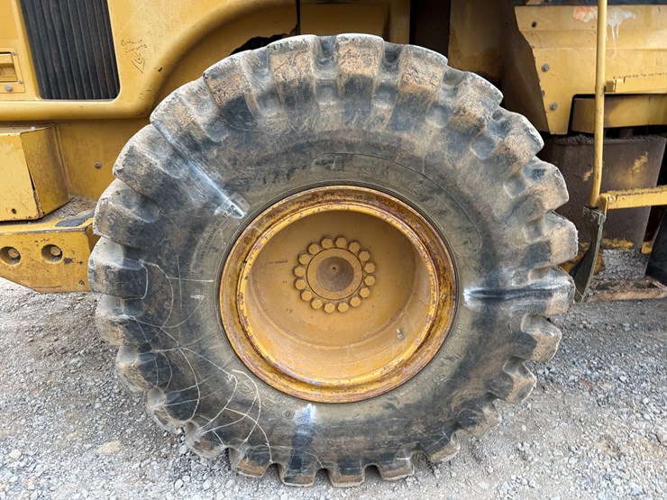 caterpillar-930g-image-82