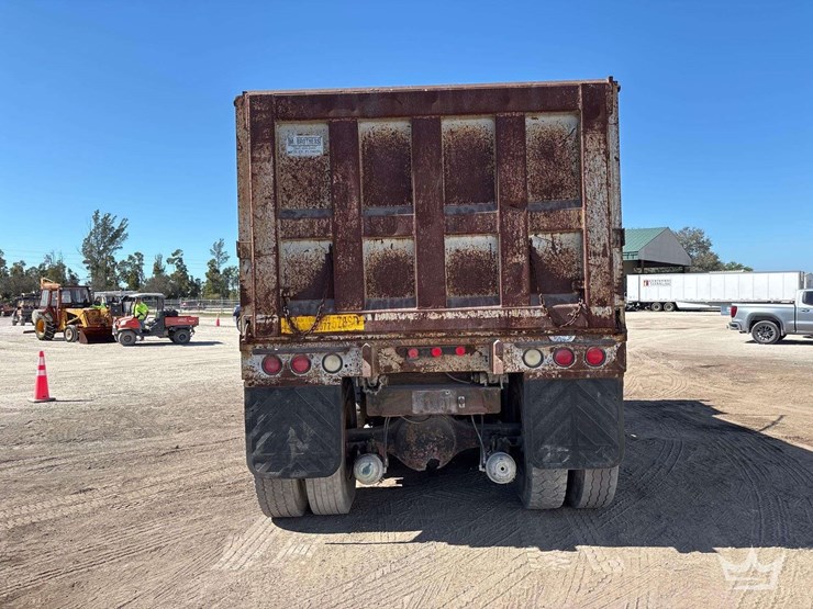 1993-ford-ls9000-image-23