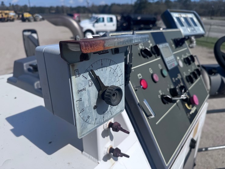 2015-wirtgen-w100i-image-39