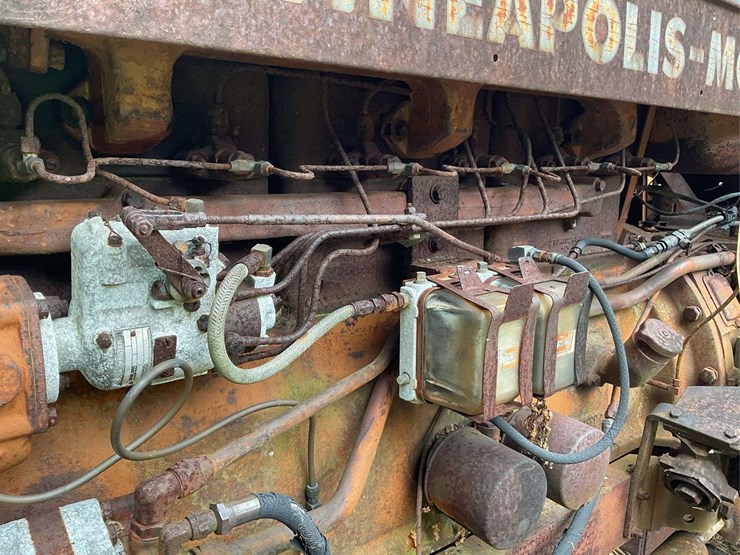 minneapolis-moline-g707-image-24