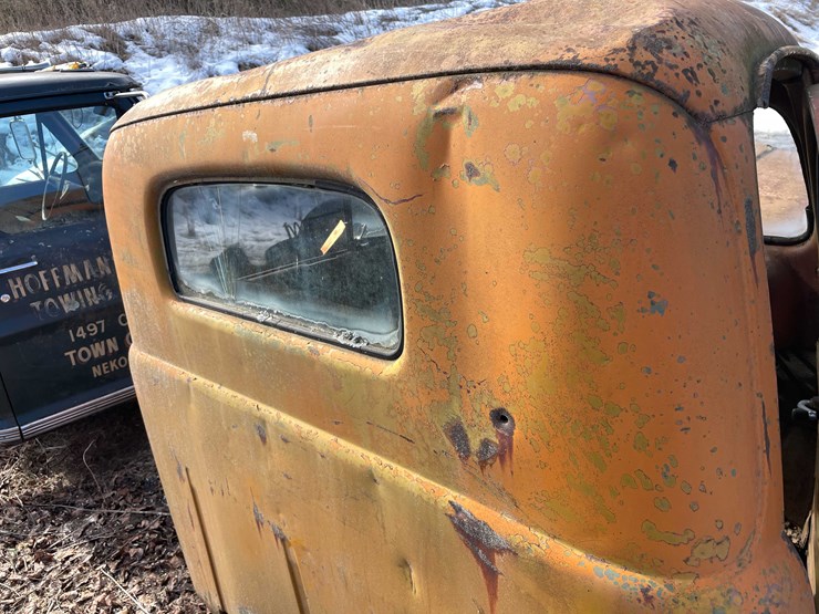 #13026-•-(1)-vintage-truck-and-(2)-vintage-cars-(no-title)-image-25