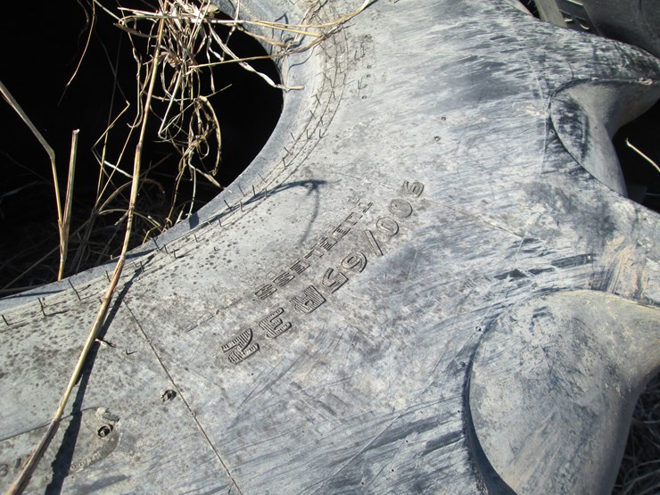 #27291-•-lot-of-(2)-goodyear-900/65r32-tires-image-3