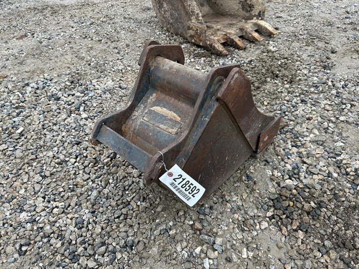 bobcat-14”-excavator-bucket-image-4