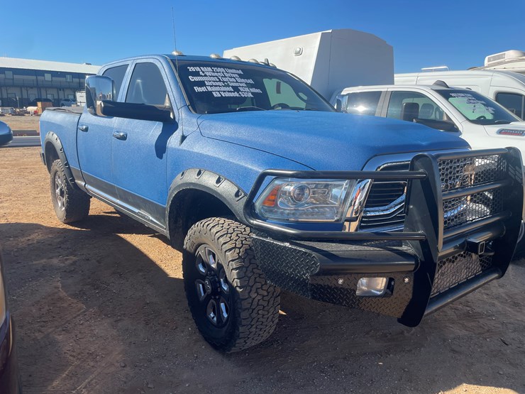 2018-dodge-2500-image-1