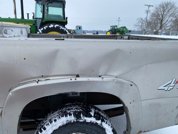 2001-chevrolet-pickup-image-19