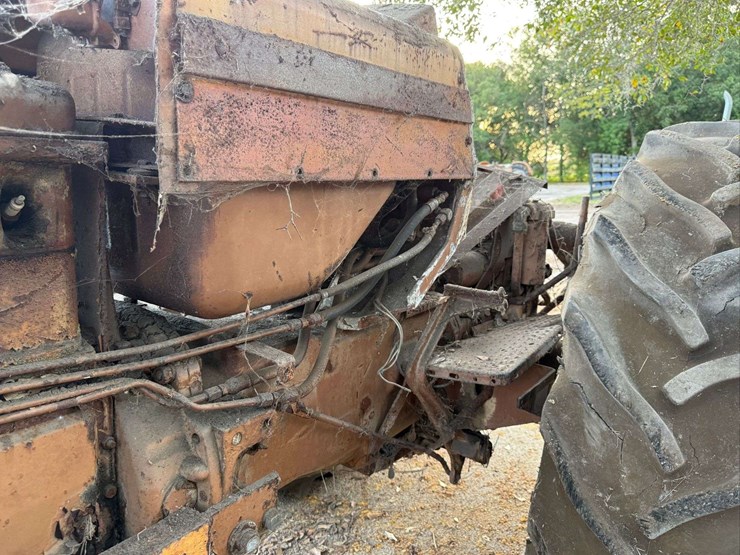 minneapolis-moline-u302-image-28