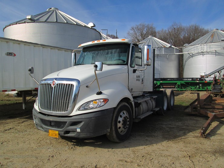 2017-international-prostar-image-1