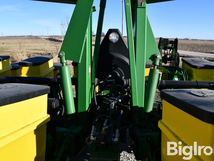 john-deere-1760-image-13