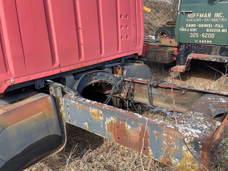 1986-ford-8000-image-70