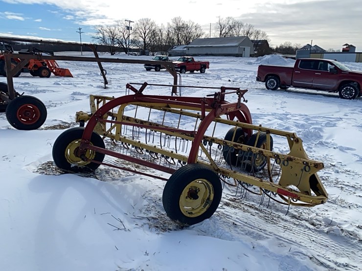 new-holland-258-image-4