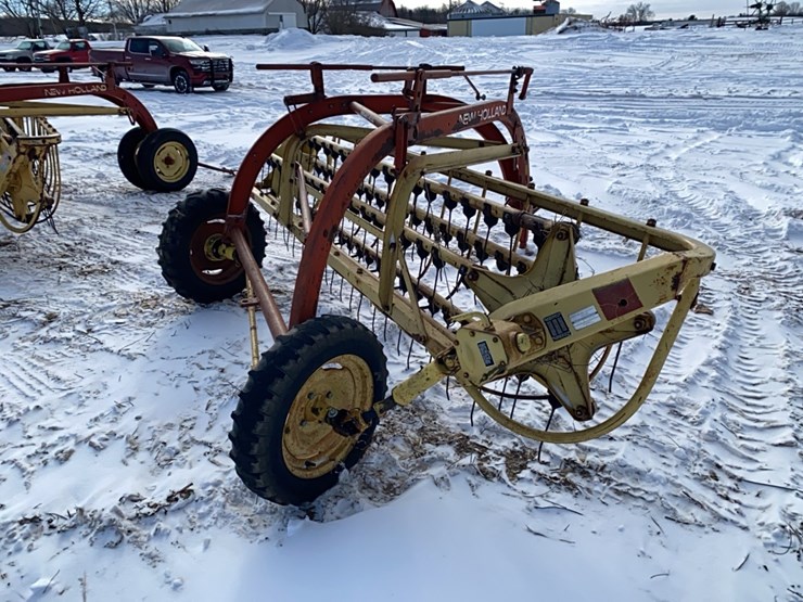 new-holland-260-image-3