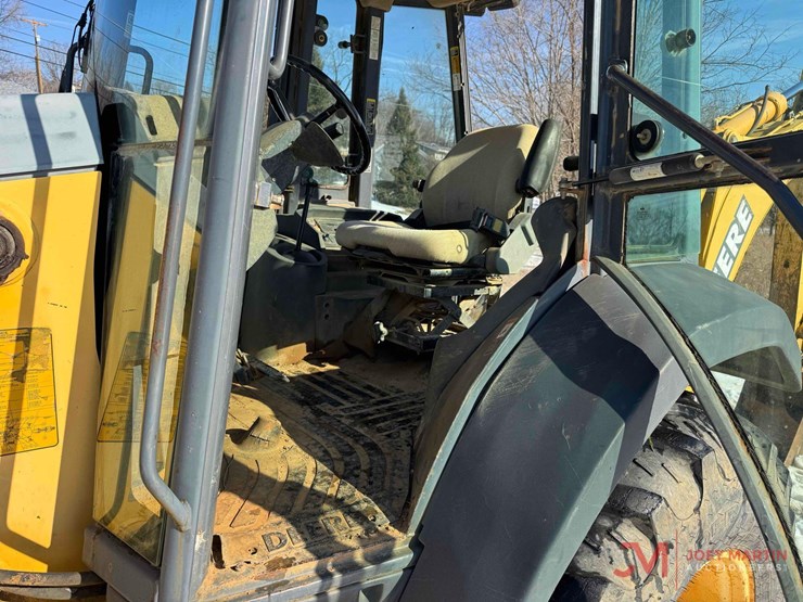 deere-310sg-image-24