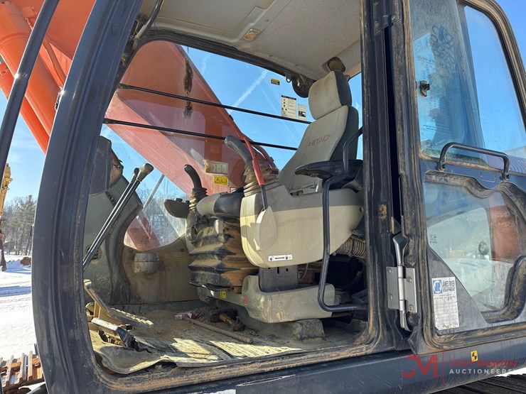 hitachi-zx350-lc-5n-image-16