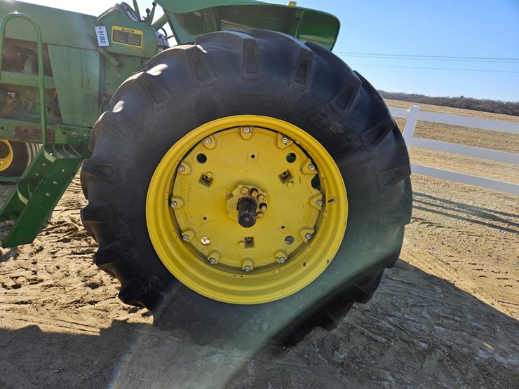 john-deere-4020-image-33