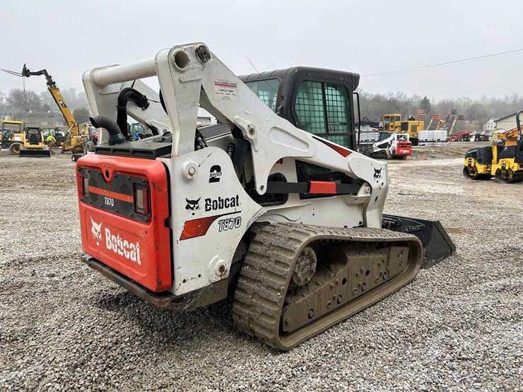2017-bobcat-t870-image-4