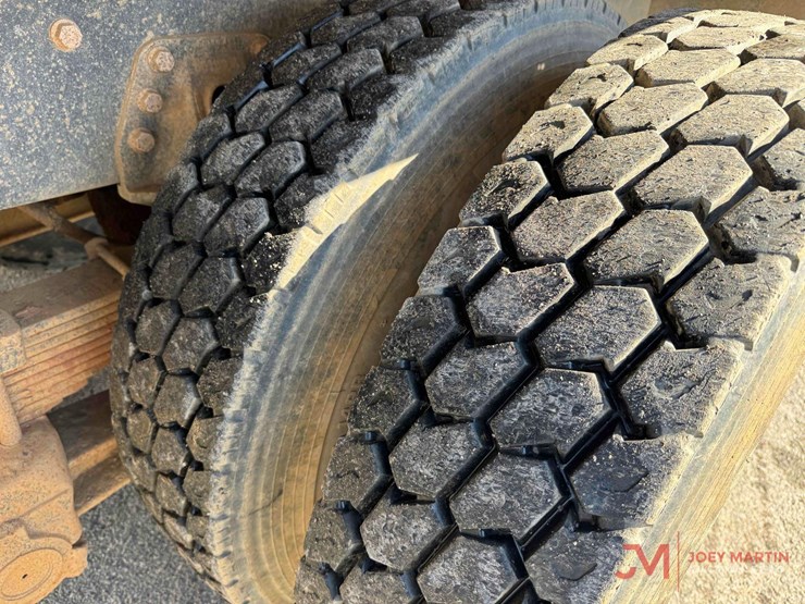 1999-international-4900-image-18