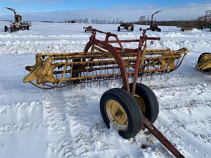 new-holland-258-image-2