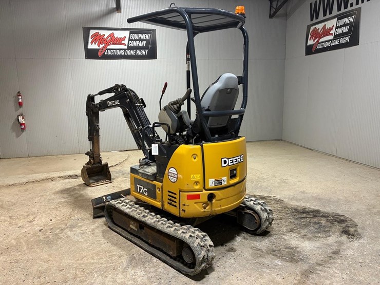 2019-deere-17g-image-3