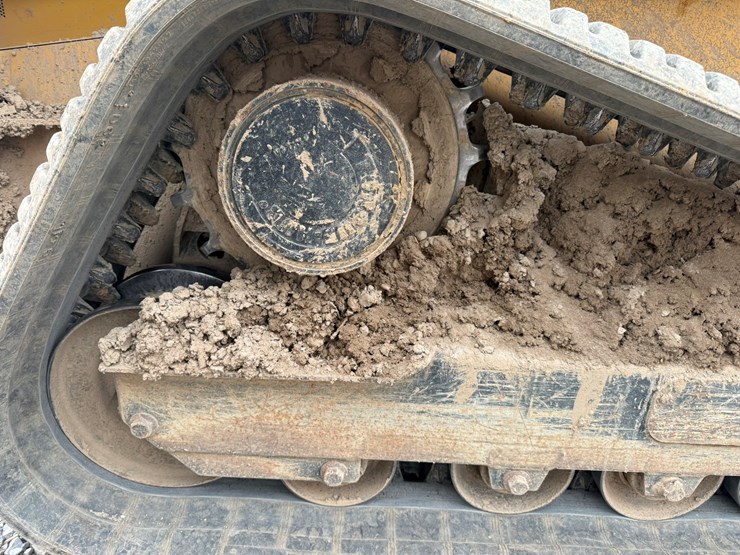 2015-deere-333e-image-44