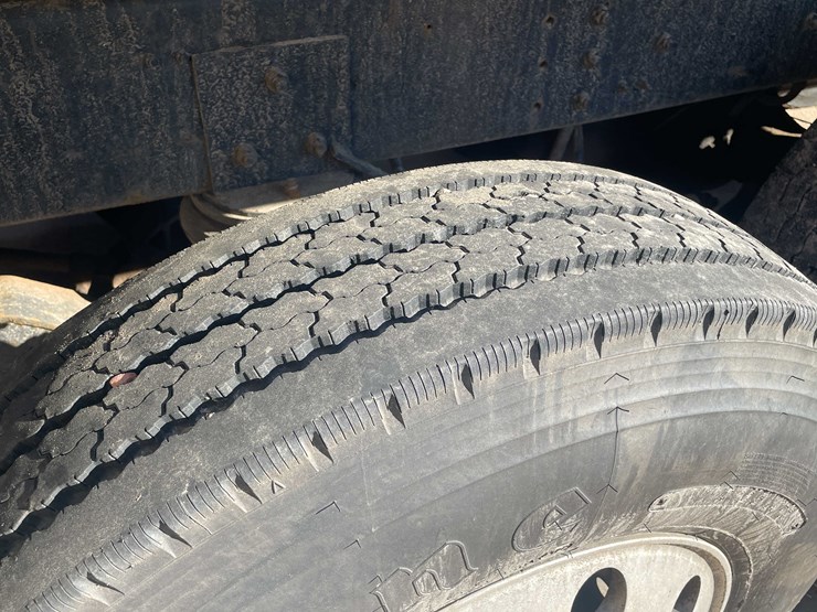 #13005-•-1999-sterling-dump-truck-(has-wi-title)-image-27