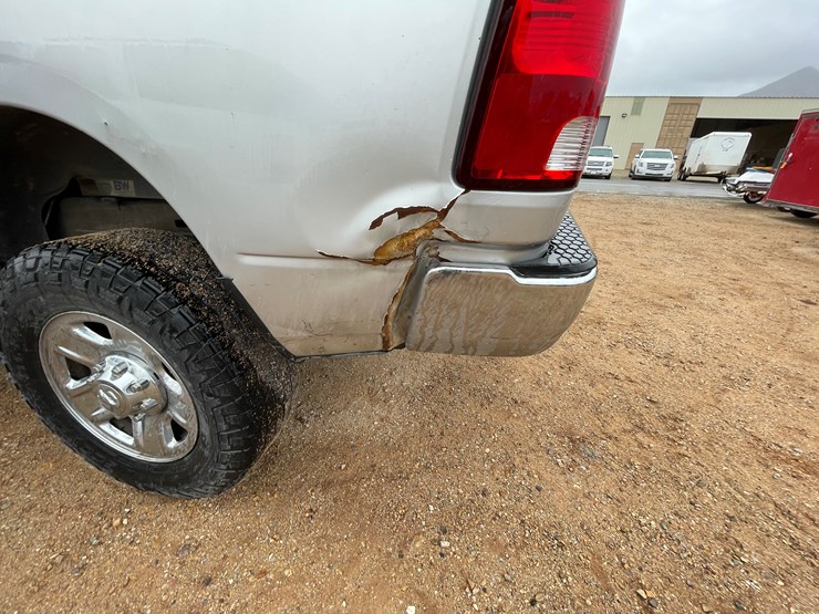 2014-dodge-2500-image-43