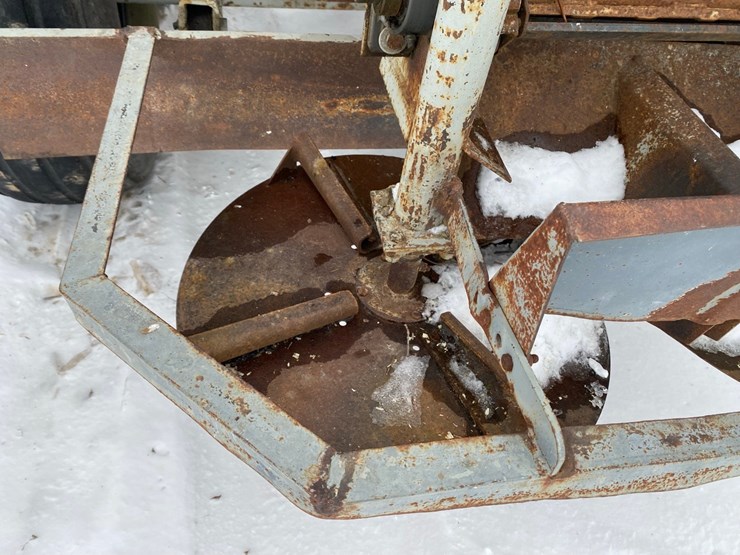 stoltzfus-lime-spreader-image-21