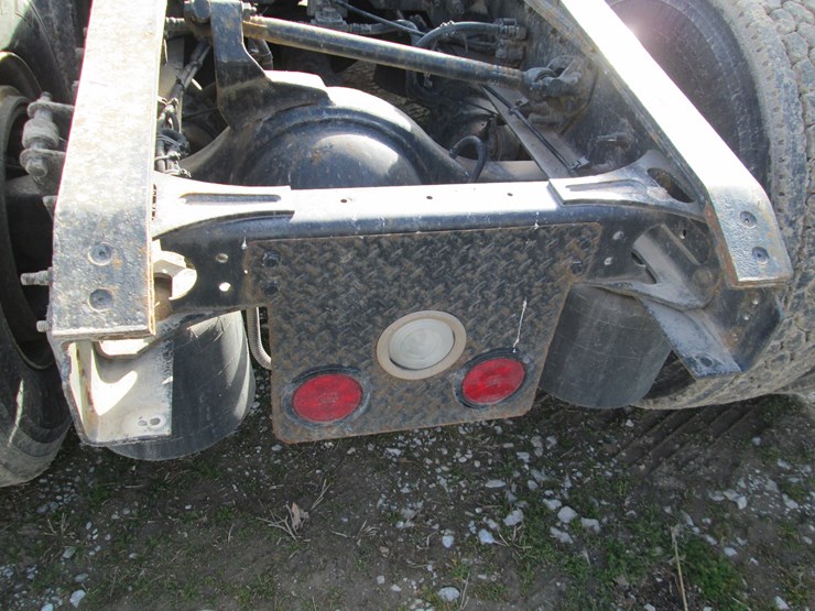 2017-international-prostar-image-6