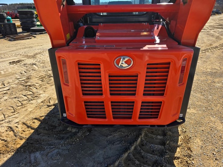 kubota-svl75-2-image-5