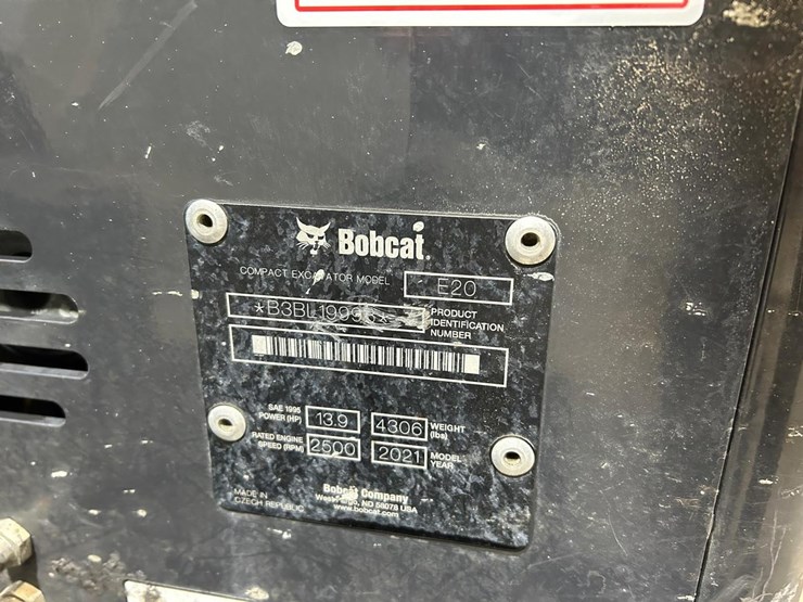 2021-bobcat-e20-image-25