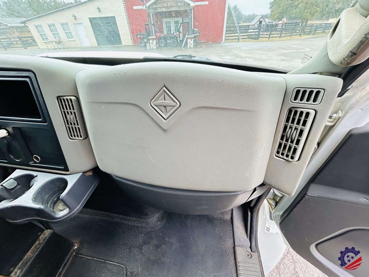 2012-international-durastar-4300-image-79