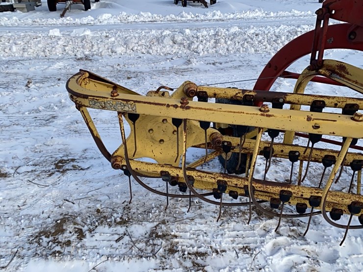 new-holland-260-image-22