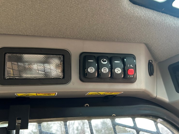 caterpillar-279d-image-41