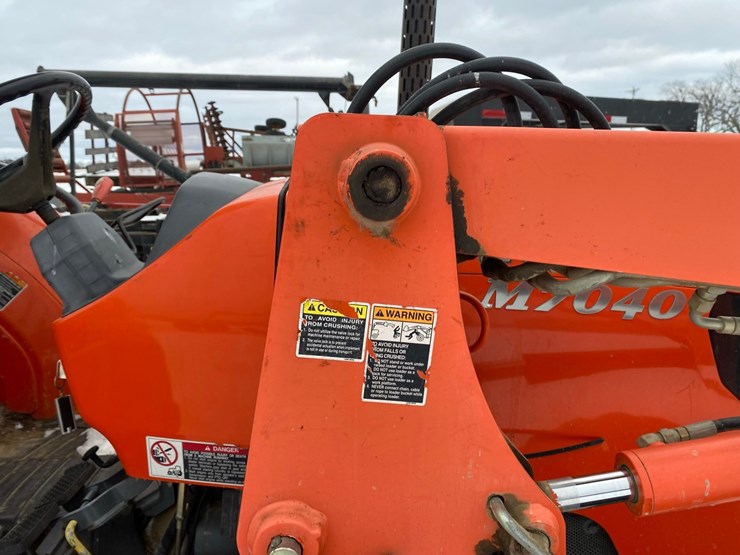kubota-m7040-image-19