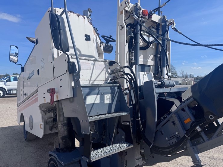 2015-wirtgen-w100i-image-32