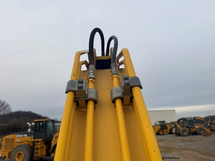 2017-komatsu-pc88mr-10-image-39