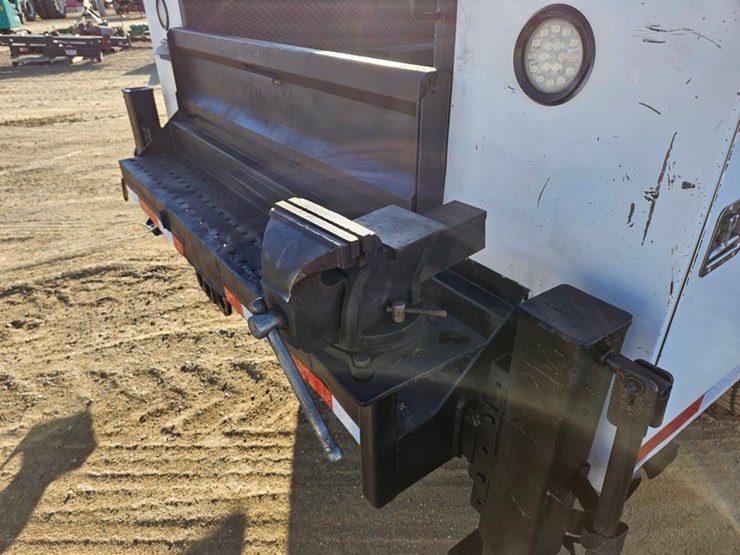 2012-ford-f550-image-18