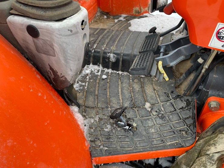 kubota-m7040-image-29