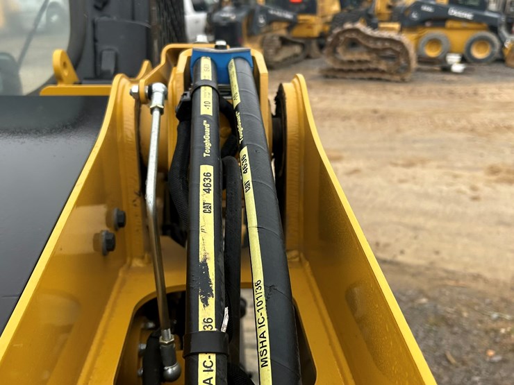 caterpillar-279d-image-16