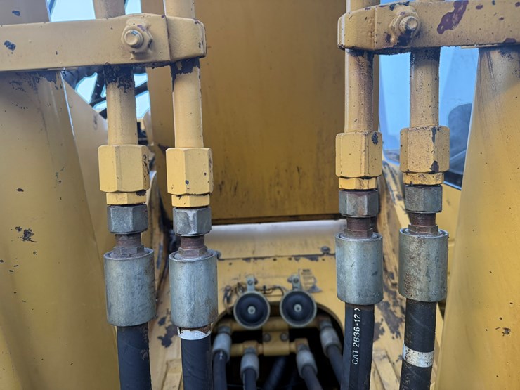 2004-caterpillar-321c-image-22