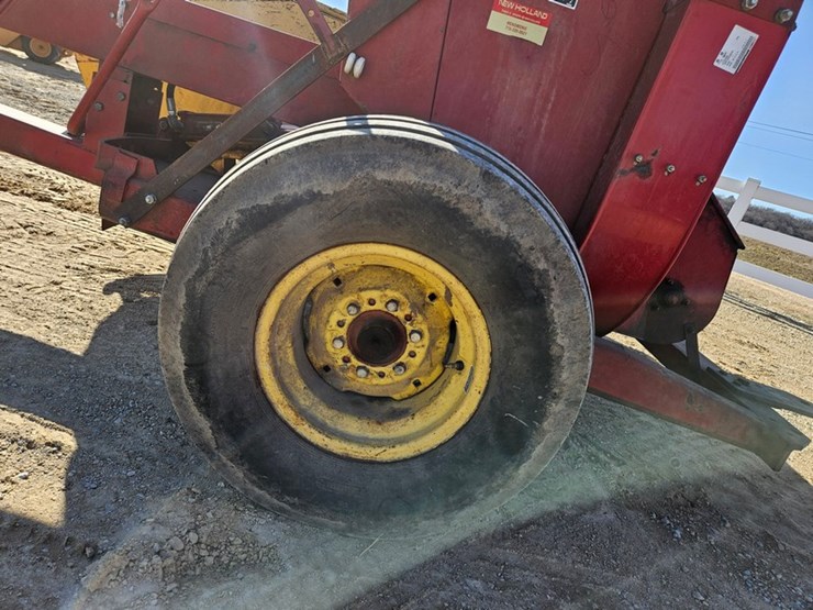 new-holland-892-image-29