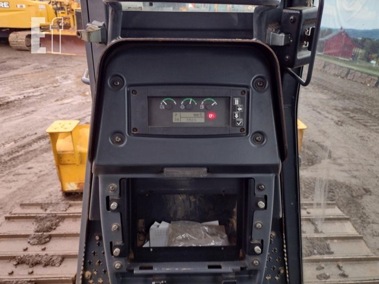 2015-deere-650k-lgp-image-7