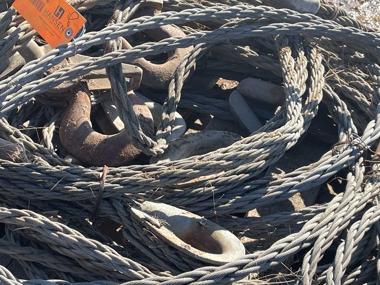 #13094-•-pile-of-steel-cables-image-4