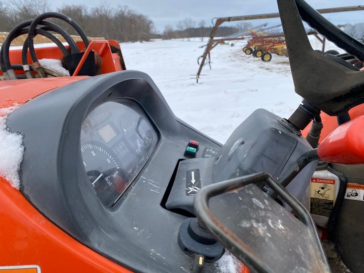 kubota-m7040-image-44