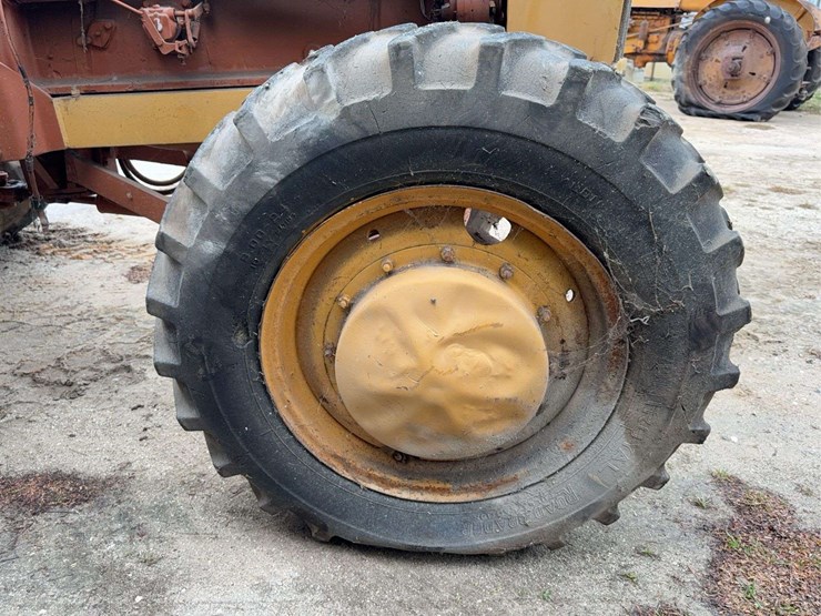 minneapolis-moline-g706-image-50