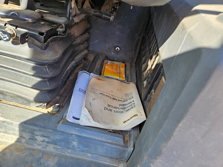 caterpillar-d5k-lgp-image-36