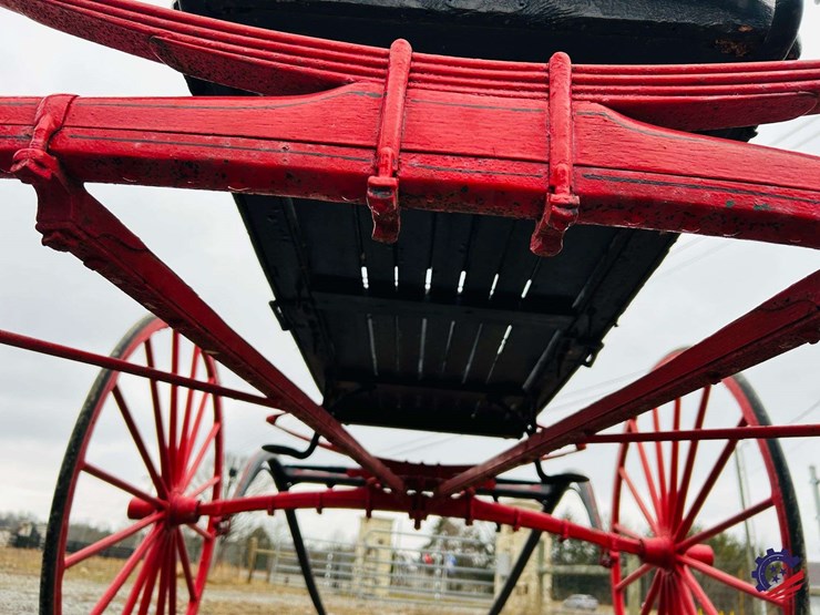 vintage-doctor’s-buggy-image-21