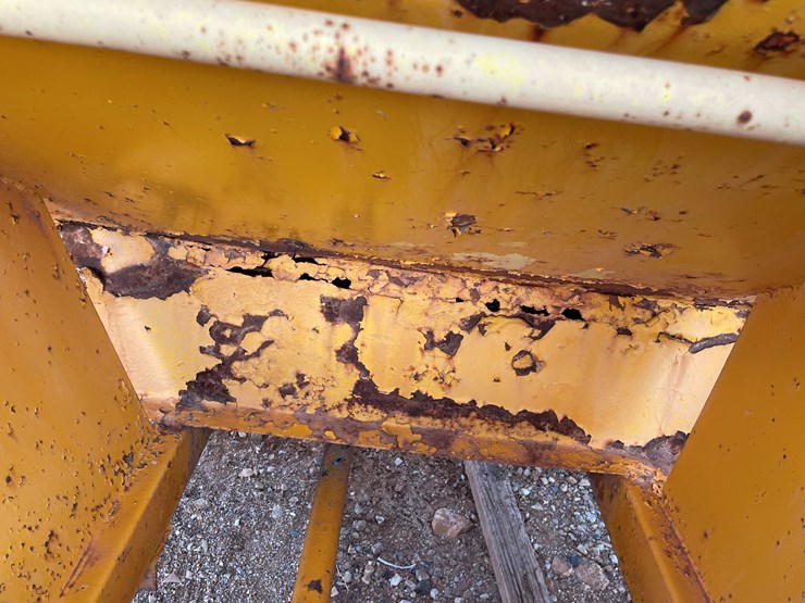 #1663-•-dry-fertilizer-cart-image-12