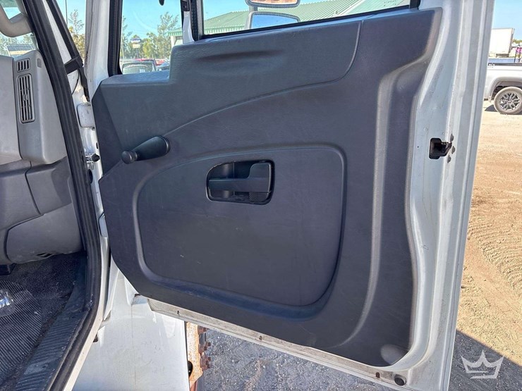 2014-international-durastar-4300-image-33