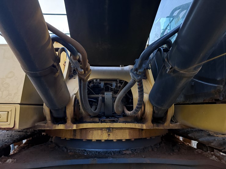 2006-deere-650d-lc-image-14