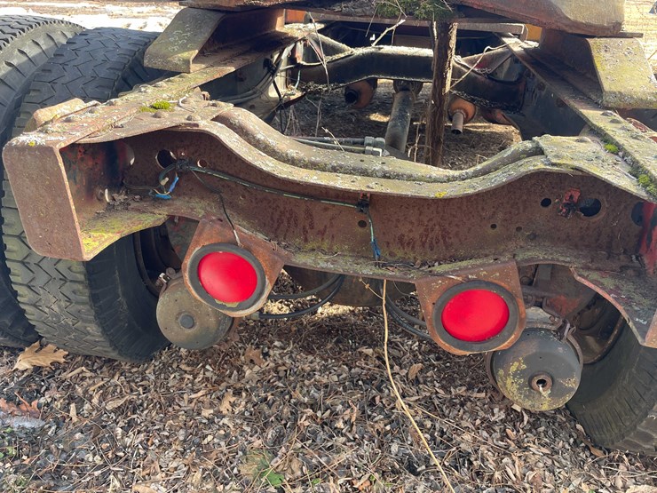 #13018-•-1974-gmc-6500-tractor-(has-wi-title)-image-84